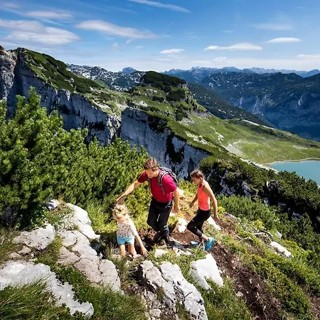 Alpenblick Apartment *